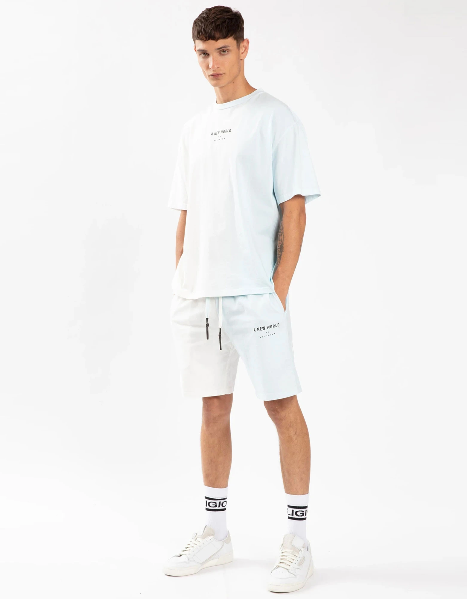 Fade shorts off white / illusion — Religion