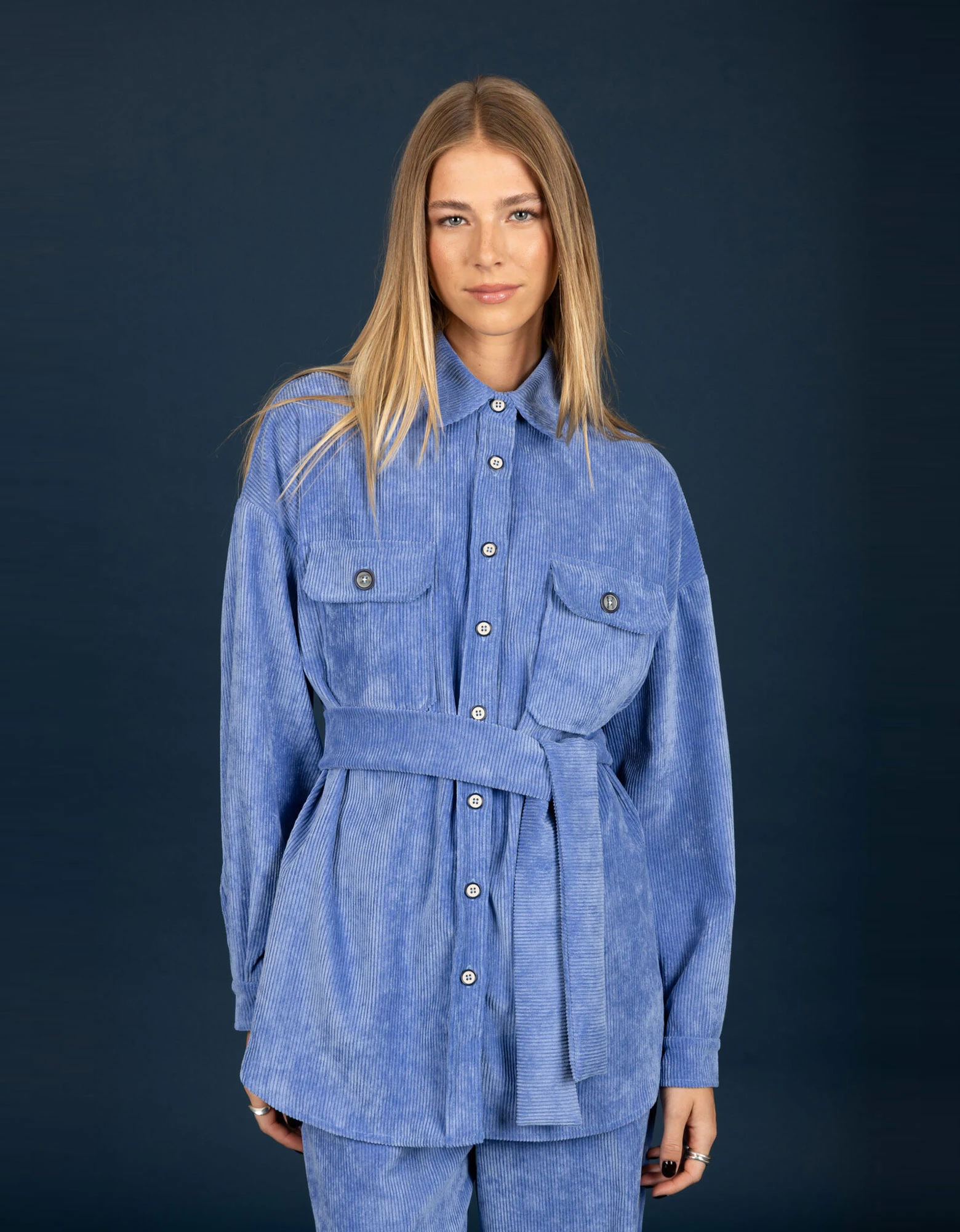 Gwen oversize shirt dark ciel — Chaton
