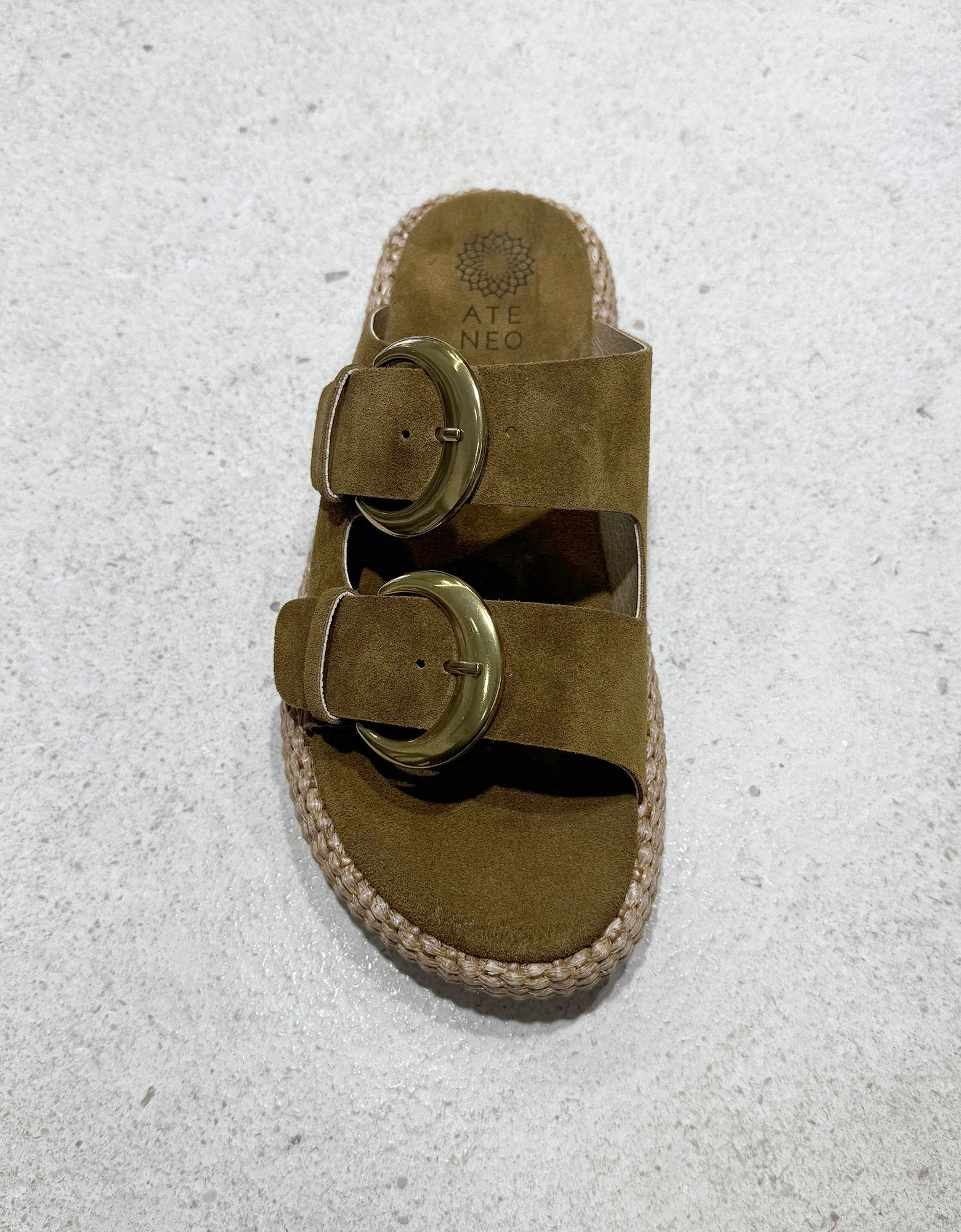 58401 suede sandals oily — Ateneo
