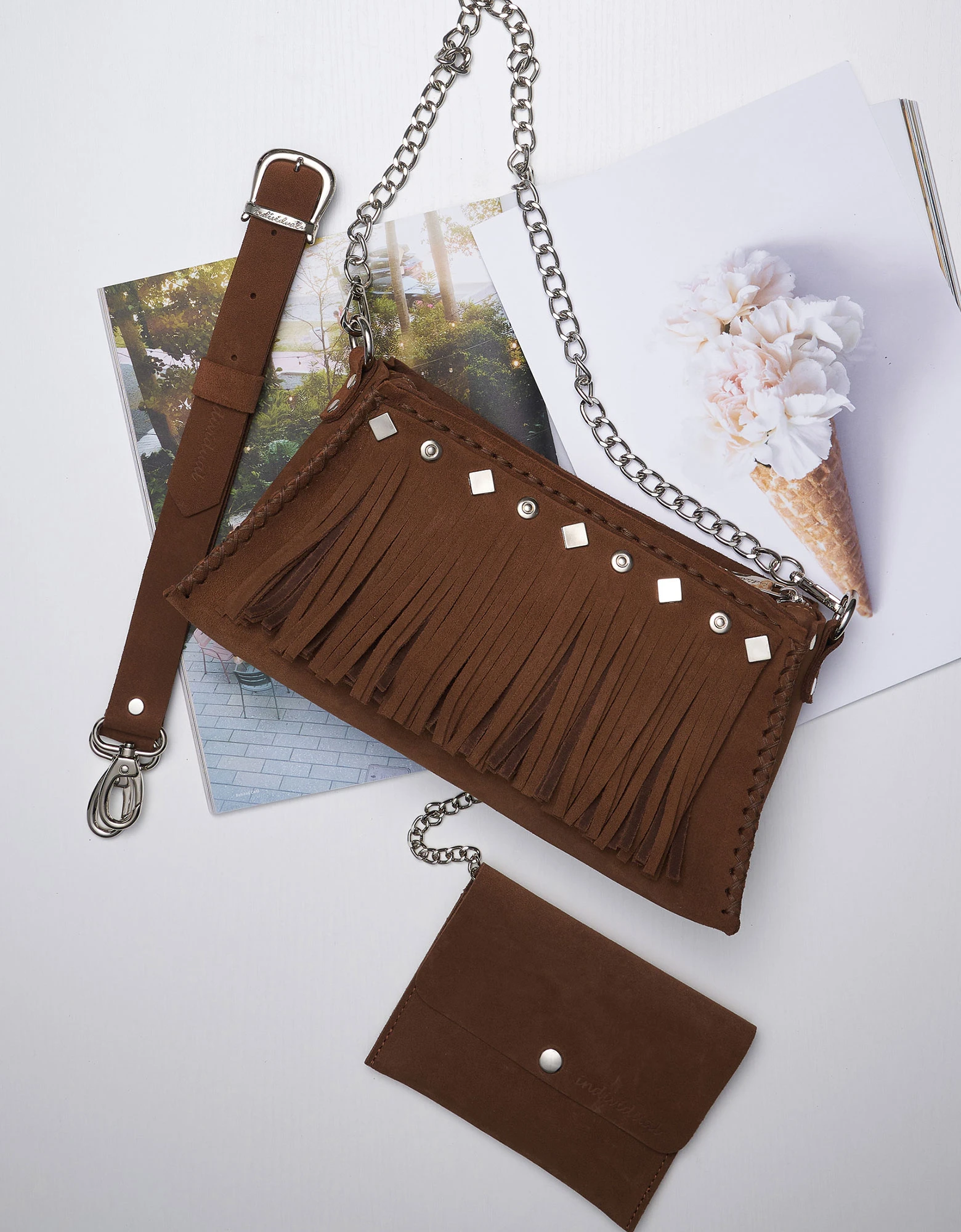 Dance away bag chocolate suede nickel — Individual Art Leather