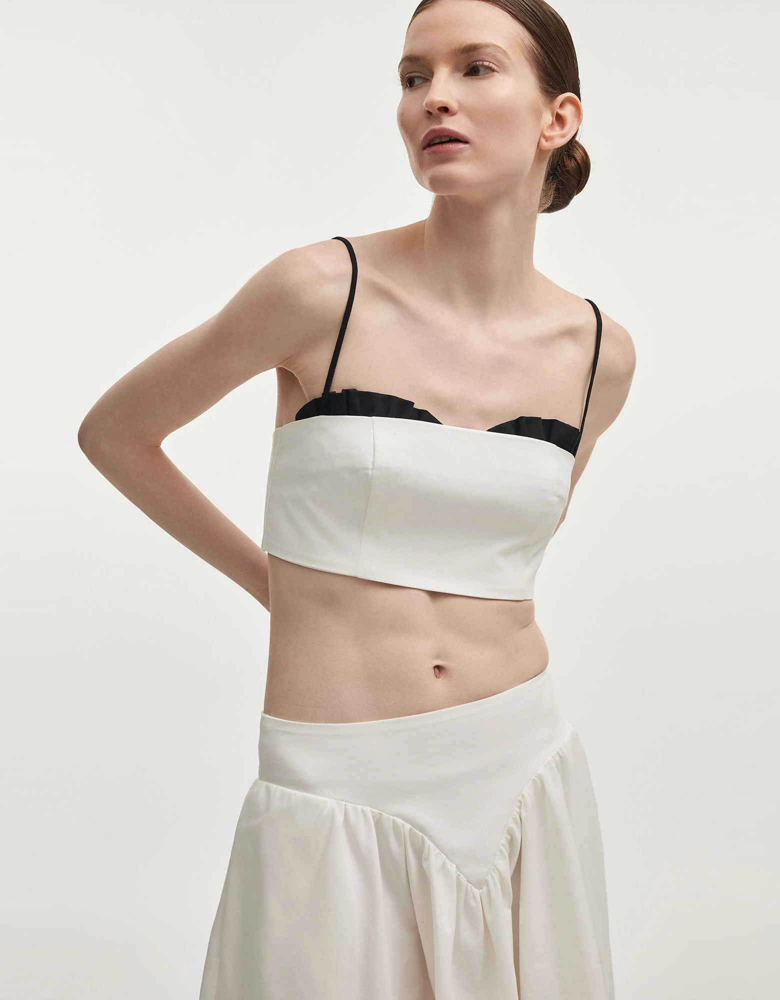 Hibiscus top white/ black — Nadia Rapti