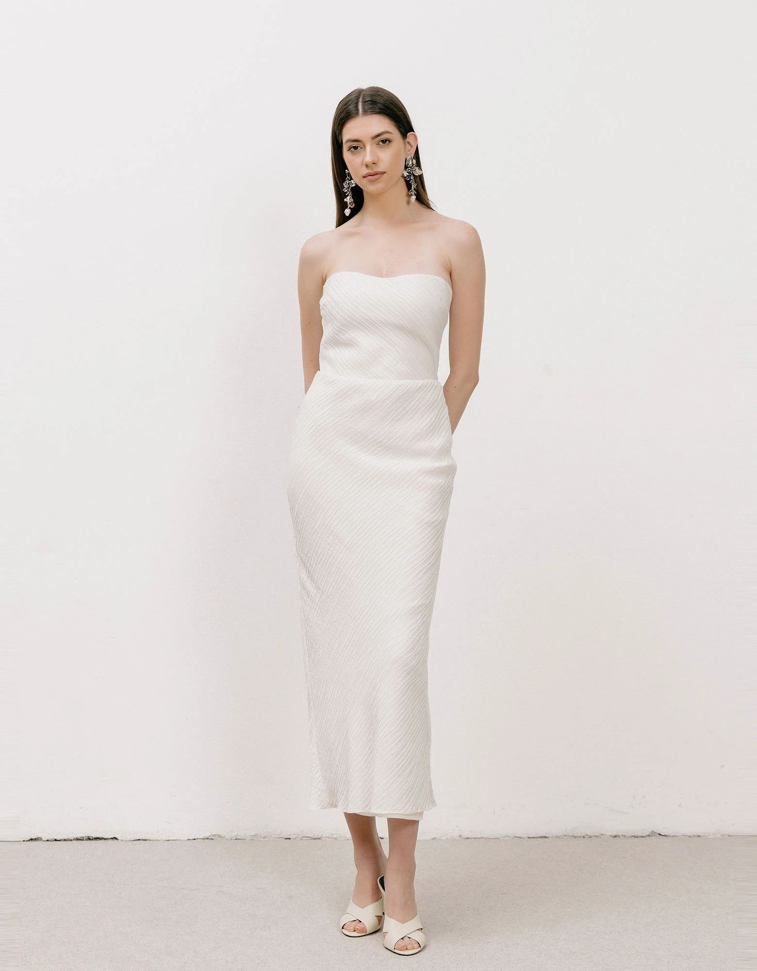 Georgia Sini Halo dress off white — φωτογραφία 2 από 4