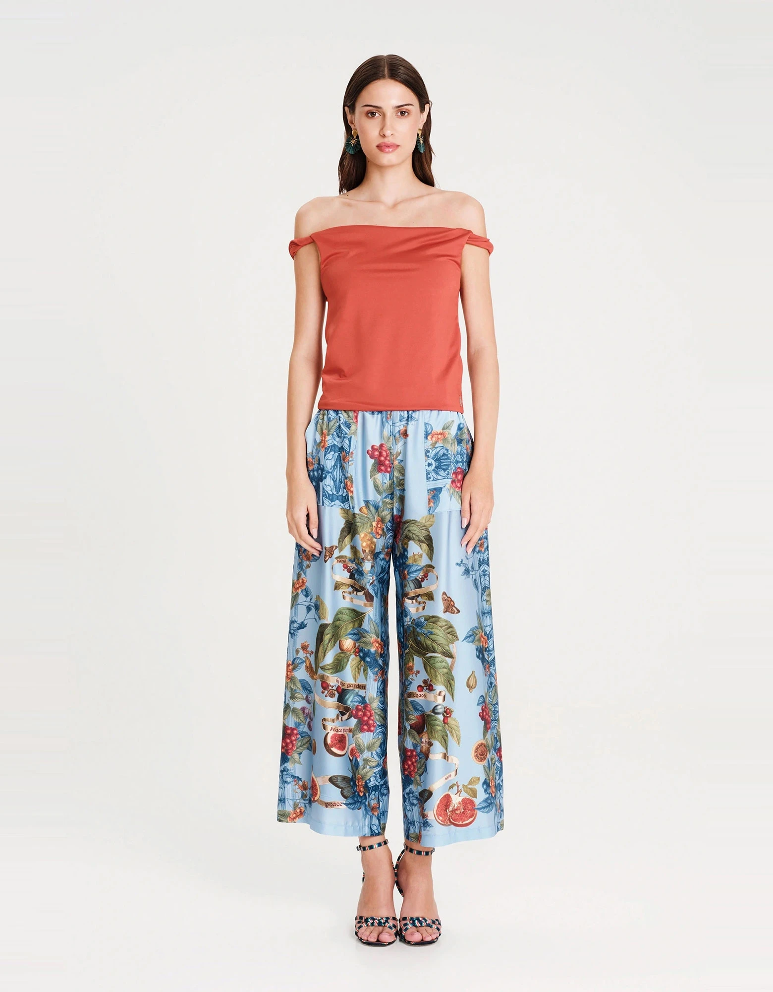 Sangria top ekai — Peace and Chaos