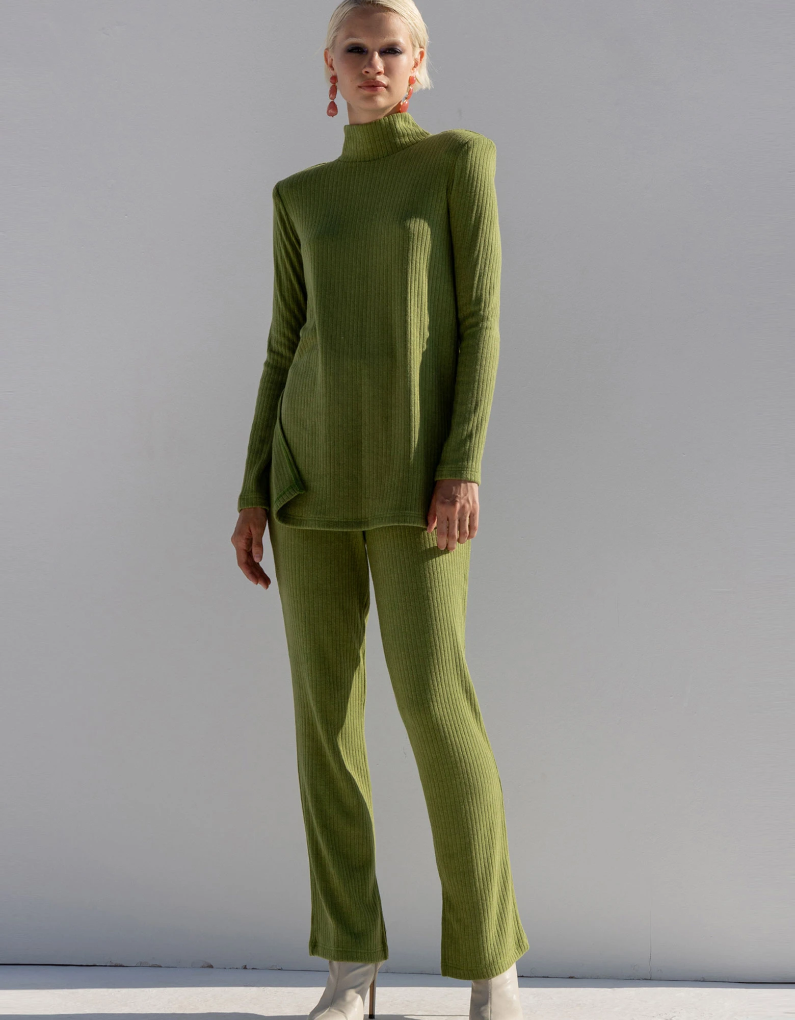 Mallory the label Malissa olive pants — photo 2 of 5